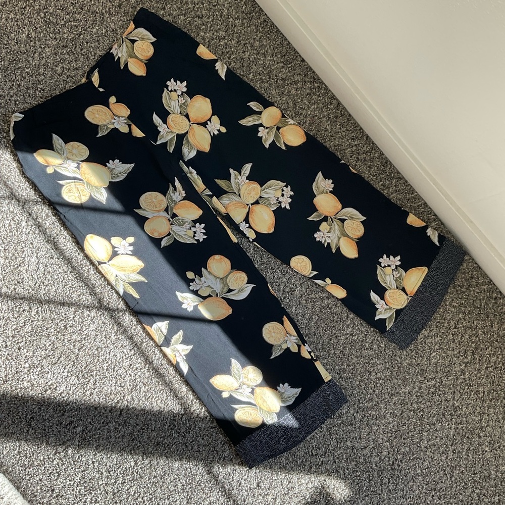 Vintage 90s Lemon and Flroal Print Capris Size S